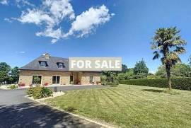 Detached Country House with Open Views
