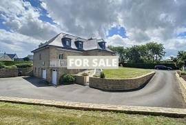 Detached Country House with Open Views