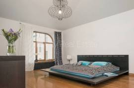 Apartment for sale in Riga, 138.00m2
