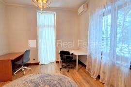 Detached house for sale in Riga, 370.00m2