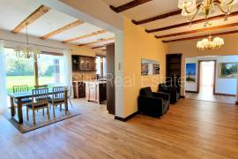 Detached house for sale in Riga, 370.00m2