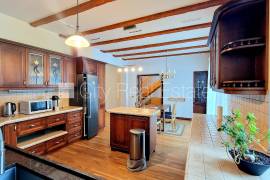 Detached house for sale in Riga, 370.00m2