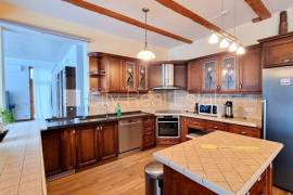 Detached house for sale in Riga, 370.00m2