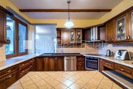Detached house for sale in Riga, 370.00m2