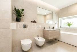 Detached house for rent in Riga, 280.00m2