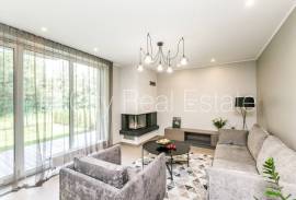 Detached house for rent in Riga, 280.00m2