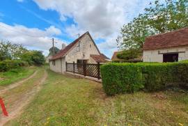 5 room, 96m2 Hamlet house for sale in Lucay le male - 170 000 € *