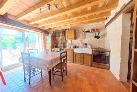 5 room, 96m2 Hamlet house for sale in Lucay le male - 170 000 € *