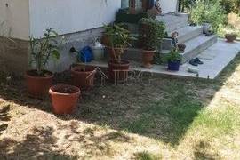 Komplett renoviertes, fantastisches Anwesen mit schönem Garten in der Nähe von Pleven
