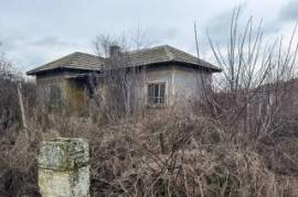 Large House for Full Renovation with 2,245 sq.m. Plot – Only 20 km to the Sea