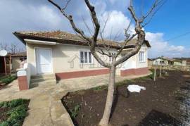 Casa rural de 2 dormitorios con casa para invitados con gran terreno, a 25 minutos en coche de la playa