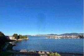 Piso amplio y luminoso en una de las zonas más agradables de Vigo, entre Bouzas y Alcabre
