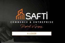 Location local professionnel 124 m²