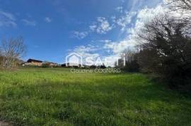 Terrain prêt à bâtir dans un cadre calme avec vue dégagée