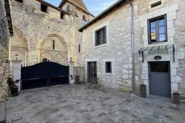 CHARACTER HOUSE