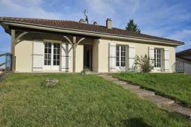 Bassillac  Bright 5-room house, 1200 m² enclosed plot  15 min from Périgueux