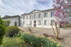Girondine de 264 m2 à rénover