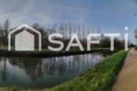 jolie terrain avec chalet