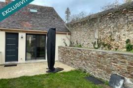 MAISON ANCIENNE AVEC JARDIN