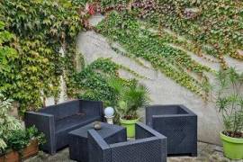 CHARMANTE MAISON DE VILLE AVEC SA TERRASSE SANS VIS-A-VIS