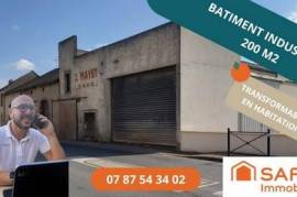 BATIMENT INDUSTRIEL 200 M2