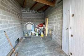Les Sables d'Olonne. Proche centre. Garage 19m2.