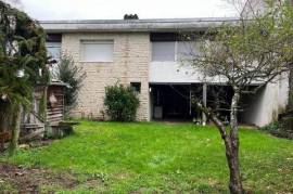 Maison proche commodités. Maison proche commodités.