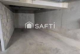 Box 17m2 en sous sol de résidence fermée