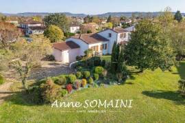 Maison familiale avec dépendance, sous-sol et terrain clos