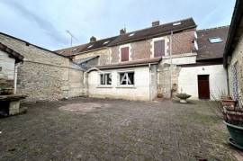 Maison ancienne au charme indéniable !