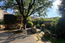 Maison rénovée de 245m² avec jardin à Tonneins – Centre-ville