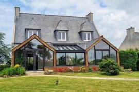Maison 283 m², terrain de 1058m², sous sol aménagé