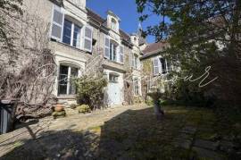 Très bel Hôtel particulier idéalement situé