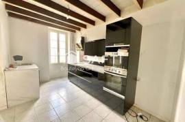 Maison à étage avec 2 chambres
