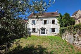 Maison de caractère à haut potentiel avec jardin