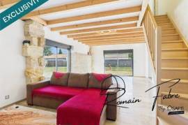 Maison en pierre très qualitative avec 2 chambres, atelier et belle parcelle