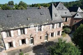 Exceptionnel ensemble immobilier à exploiter