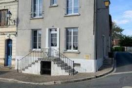 Jolie maison de ville idéalement située