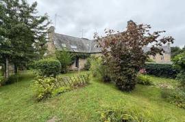 DINAN – 2 maisons sur 727 m² de terrain, idéal résidence + gîte ou investissement locatif