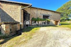 Ferme rénovée avec goût, sa grange, prés du bourg