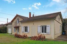 2 maisons habitables + grange sur terrain de 1200m2