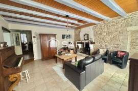 MAISON EN PIERRE 3 CHAMBRES + BUREAU GARAGE ET DEPENDANCE