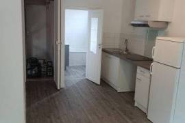 Immeuble, 4 appartements, 1 local commercial.