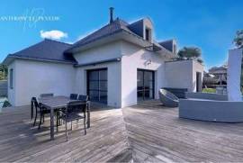 Maison - 7 pièces - 146m2