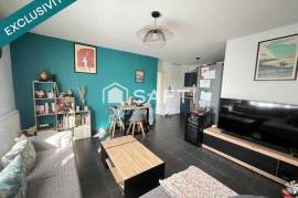 Appartement 3 pièces dans résidence récente proche des commerces +1 emplacement de parking couvert