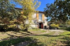 Maison lumineuse à FLEAC avec jardin