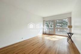 3 pièces 69 m² balcon 10 min RER A à pied
