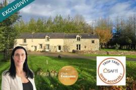 EXCLUSIVITE Longère d'environ 157 m² sur un terrain d'environ 12481 m² à GUIPEL