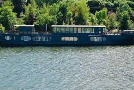 Bateau-Loft Exceptionnel de Grande Dimension à Vendre à Conflans Sainte Honorine. ( 78)