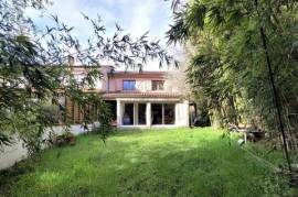 CHAMBERY CENTRE MAISON T5 AVEC JARDIN